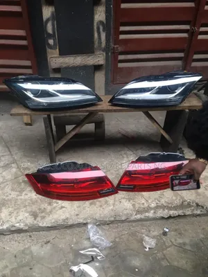 Front And Back Head Light Audi Tt 2010