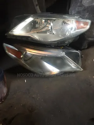 Set Of Head Light Passat Cc 2010