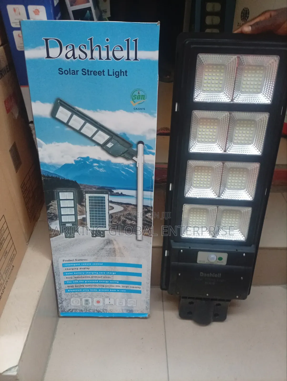 Solar-Powered Outdoor Lighting Solution 800watts.