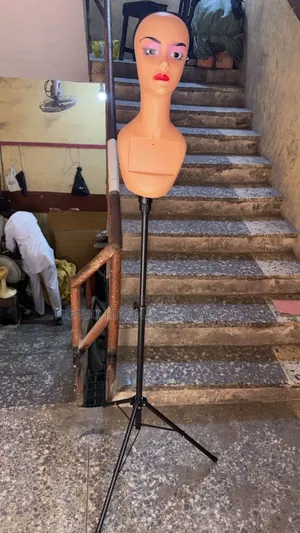 Female Plastic Long Neck Head And Tripod Stand