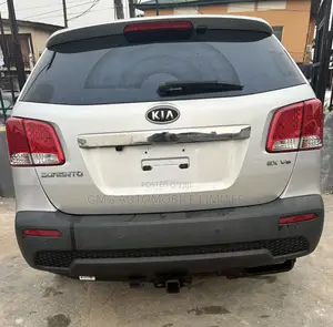 Kia Sorento 3.8 Automatic 2010 Silver