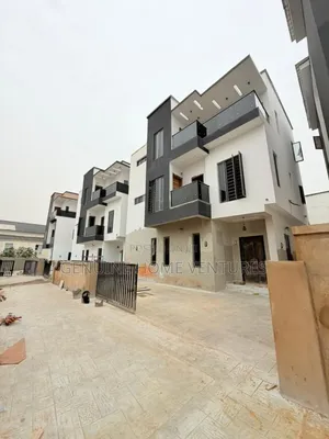 5bdrm Duplex in Magodo for sale