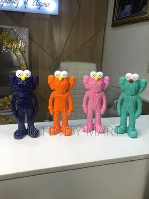 Colours Standing Kaws