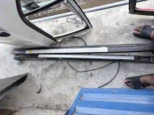 Replacement for Roof Carrier or Roof Chrome Kia Sportage 2006 2008