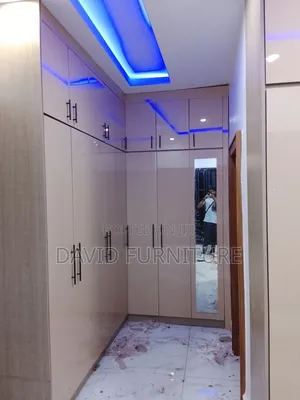Inbuilt Wardrobe