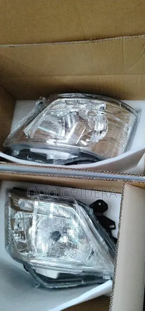 Head Lamp Nissan Urvan 2020