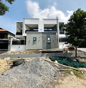 4bdrm Duplex in Magodo Phase 2 Lagos for sale