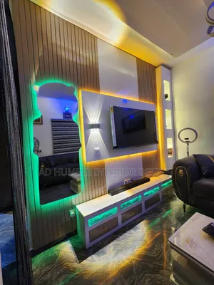 Console With Baby Mirror