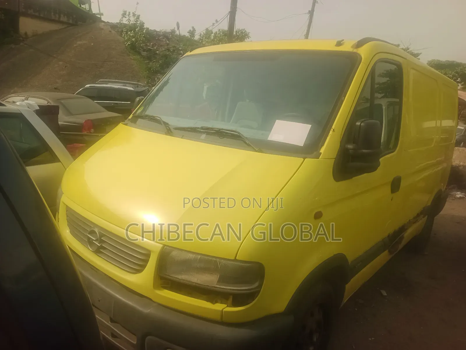Opel Vivaro 2006 Yellow