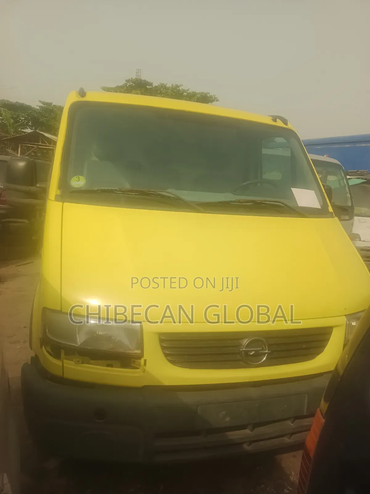 Opel Vivaro 2006 Yellow
