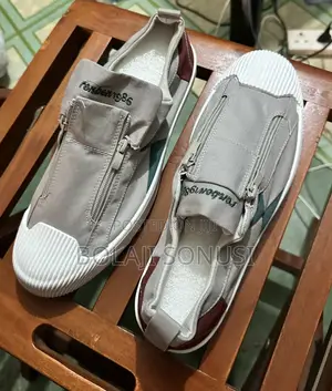 Renbenig 85 Sneakers: Gray