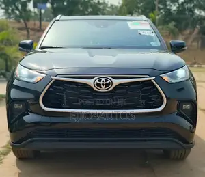 Toyota Highlander XLE 2022 Black