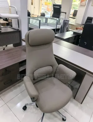 Super Executive Office Swivel and Reclining Chair for Directors.