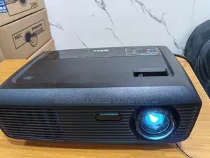 Portable Dell 1210s 2500 Lumens Projector