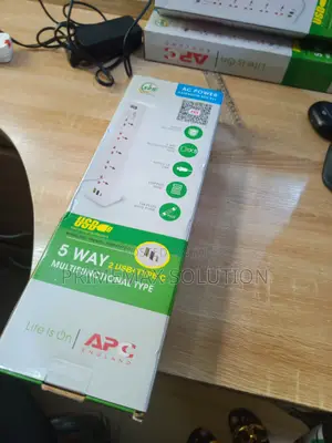 Compact 5-Port Extension Box With Usb-a Usb-C