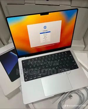 Laptop Apple MacBook Pro 2024 M3 14-inch 18GB Apple M3 Pro SSD 512GB