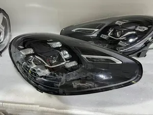 Headlight Porsche Cayenne 2016