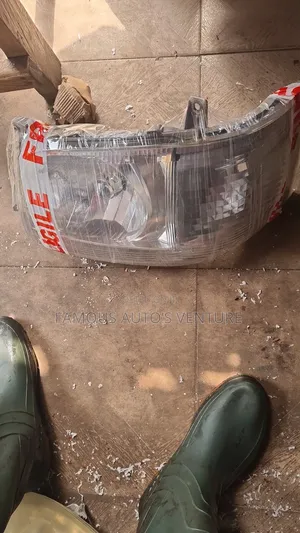 Toyota Hummer Bus Headlight