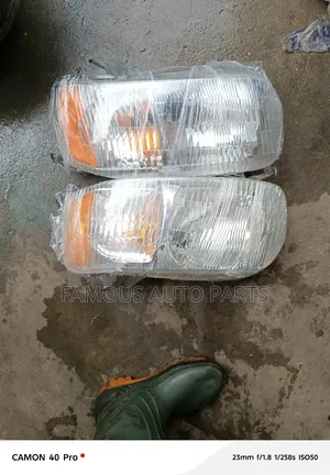 Headlight Ford Escape 2004
