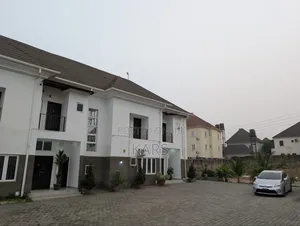 Furnished 9bdrm Duplex in Green City Residence for sale