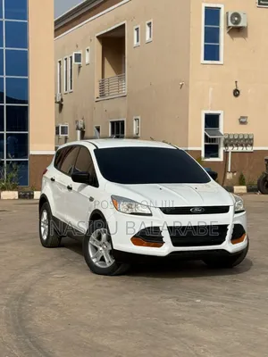 Ford Escape S 4dr SUV (2.5L 4cyl 6A) 2014 White
