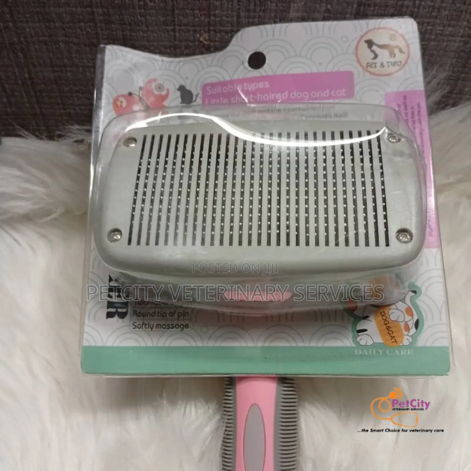 Self-Cleaning Slicker Brush!