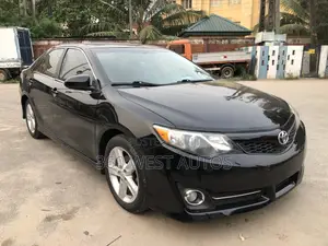 Toyota Camry SE 4dr Sedan w/Prod. End 11/13 (2.5L 4cyl 6A) 2014 Black