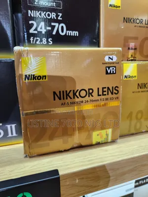 24-70mm F2.8 Ed Vr Nikon Lens (New)