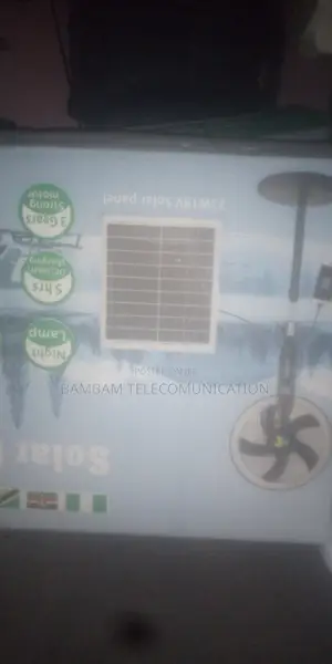 Sola Standing Fan With Bulbs