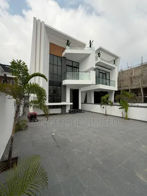5bdrm Duplex in Chevron for sale