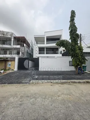 5bdrm Duplex in Lekki Phase 1 for sale