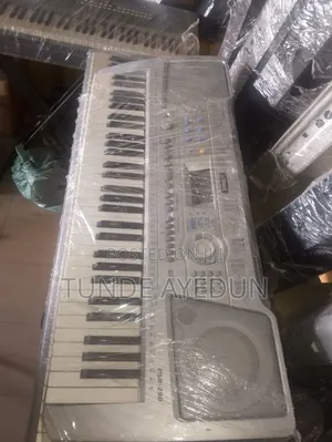 Uk Used PSR 290 Yamaha Keyboard