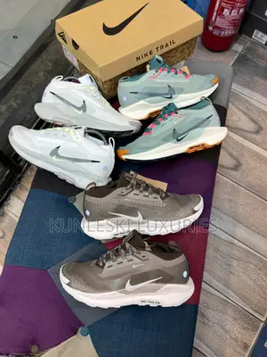 Original Nike Pegasus Trail Sneakers