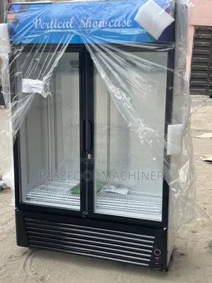 Vertical Beverage Chiller Display