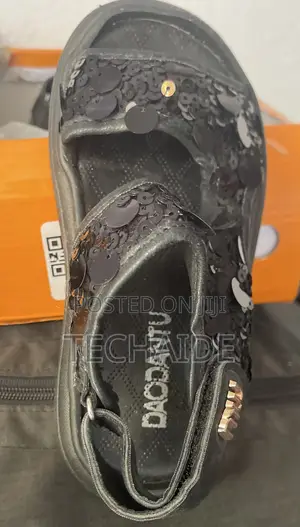 Lovely Fashion Sandals for Boys