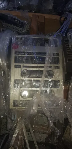 Factory Followcome Basic Radio Ford Escape 2008