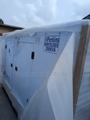 Brand New Perkins Diesel Soundproof Generator Sp200kva 100% Copper Coi