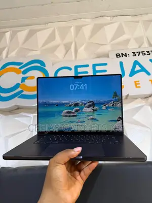 Laptop Apple MacBook Pro 2023 M3 Pro 16-inch 36GB Apple M3 Pro SSD 1T