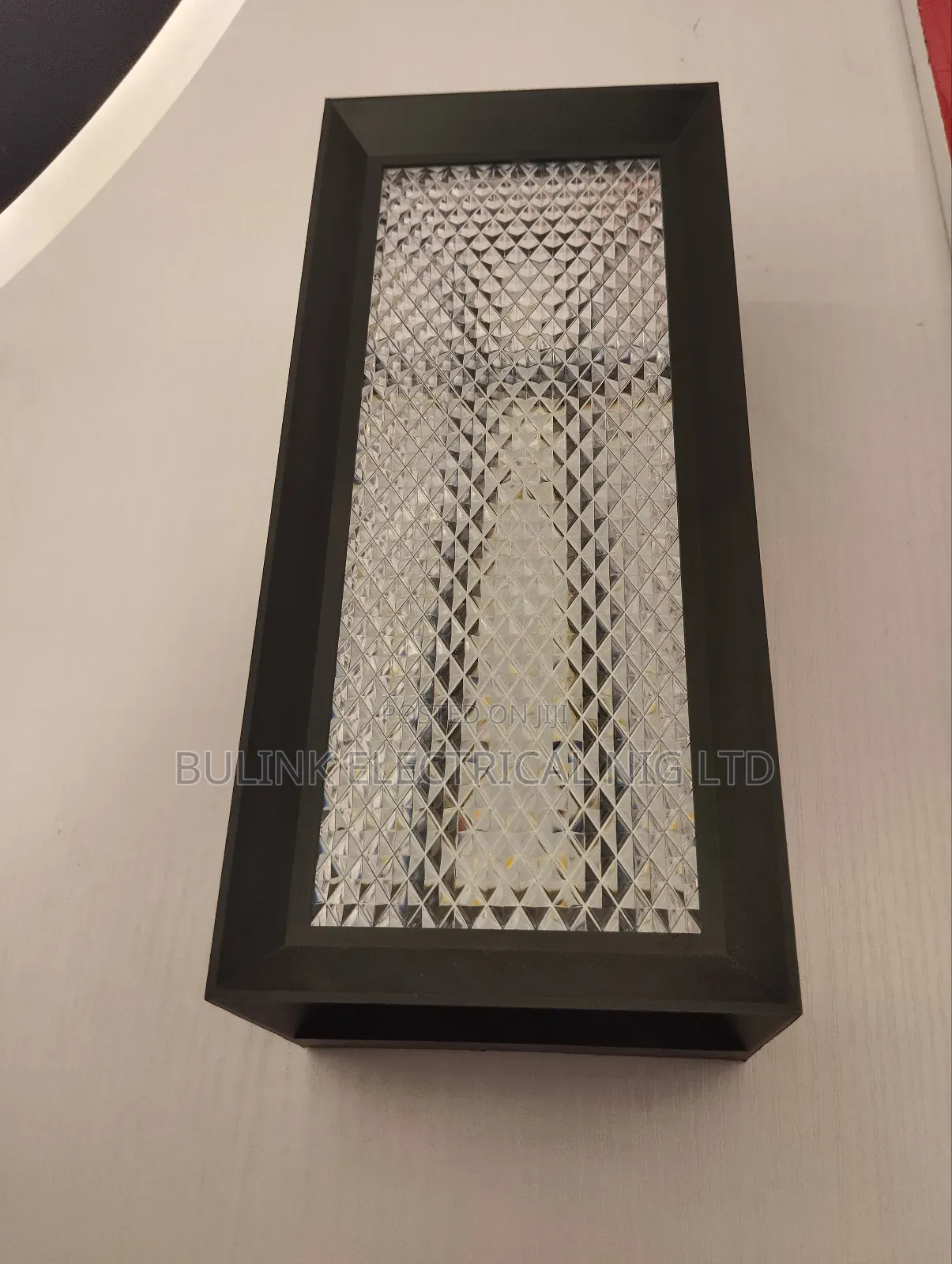 Surrounding Wall Light