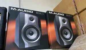 M Audio Studio Monitor Speaker Bx5 D2 Carbon