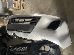 Complete Front Bumper Toyota Corolla 2015 Le