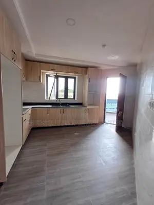 3bdrm Apartment in Lekki Phase 1 for rent