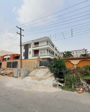4bdrm Duplex in Estate, Ogudu GRA for sale