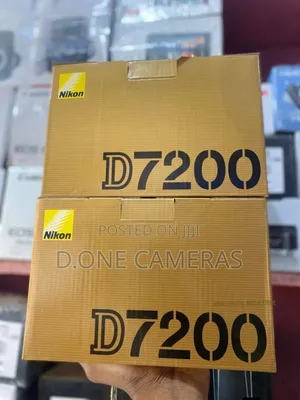 Nikon D7200 DSLR Camera With 18-140mm Zoom Lens
