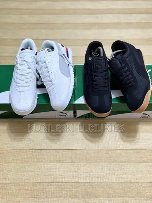 Original Puma Roma Black & White Sneakers