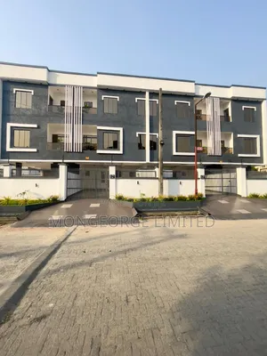 4bdrm Townhouse/Terrace In Lekki Phase 1 For Sale