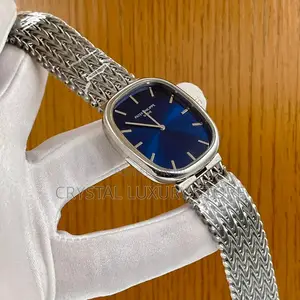 Patek Philippe Quality Luxury Ladies Chain Strap Wristwatch