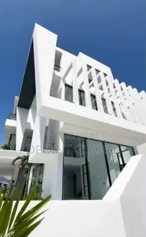5bdrm Mansion in Osapa, Lekki for sale