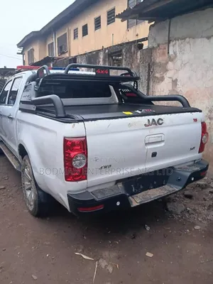 Rolling Boot Cover With Complete Iron Bar =+6!9,