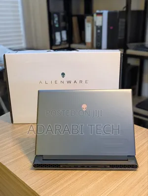 Laptop Dell Alienware M16 R1 32GB Intel Core i7 SSD 1T